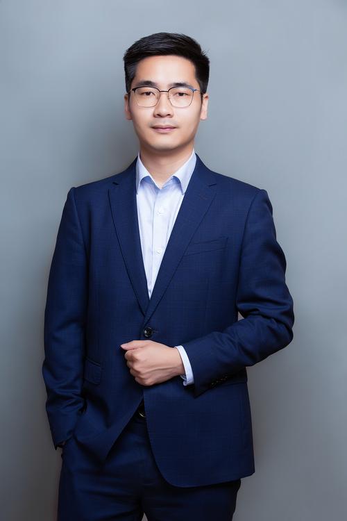 杨小琦 品牌视觉系统总监